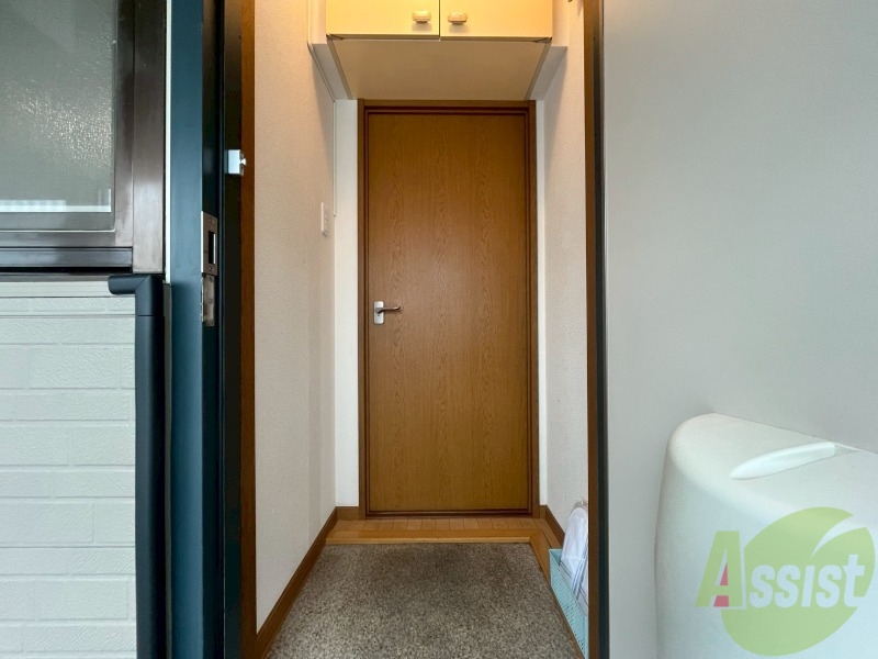 玄関　玄関の様子です。明るい印象ですね。気分もあがりそう。