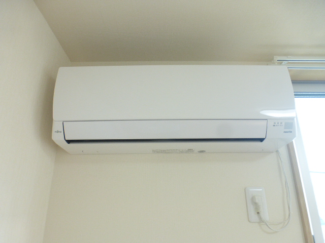 その他設備　快適な室内演出する　エアコン付