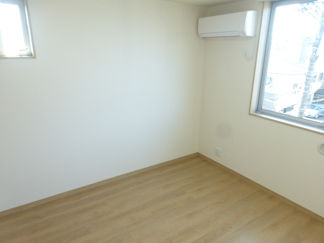 居室・リビング　洋室約6.0帖　明るい室内