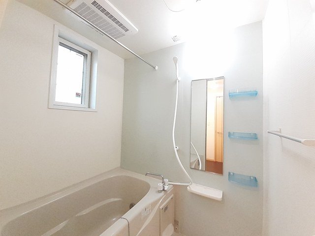 バス・シャワールーム　お風呂で日々の疲れを落としましょう