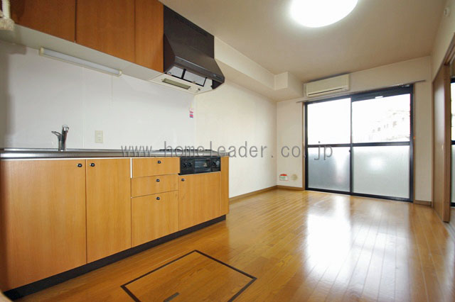 居室・リビング　床下収納のあるLDK