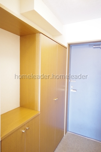 玄関　収納スペースのある玄関です★