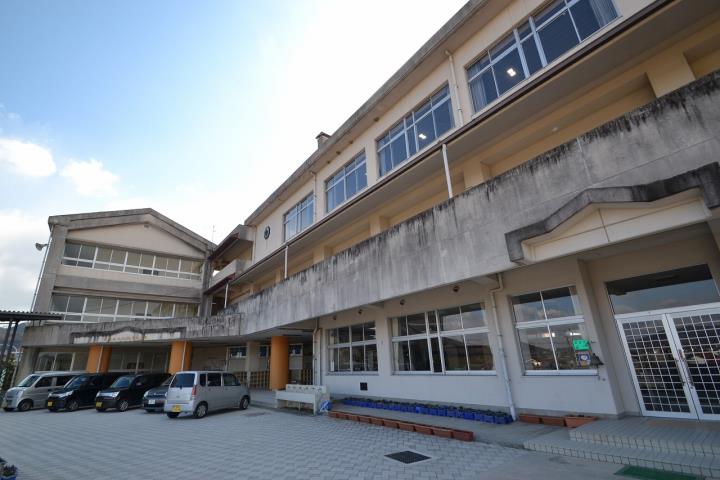 小学校　板城小学校（小学校）まで757m