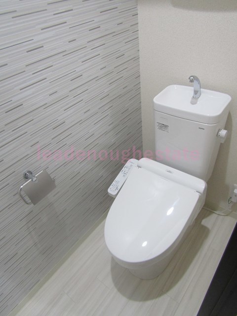 トイレ　同施工