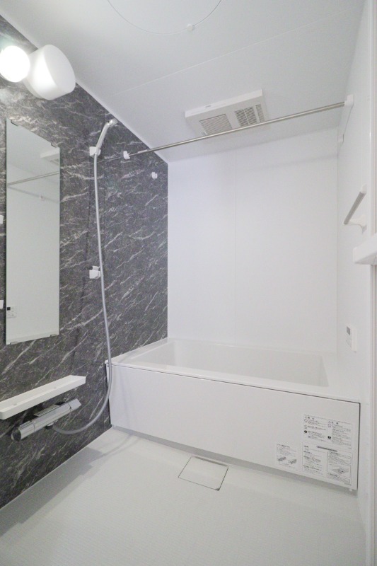 バス・シャワールーム　図面と現状に相違がある場合には現状を優先