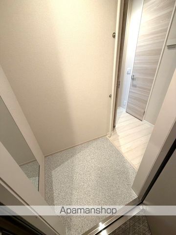 シャーメゾン神宮参道の玄関写真