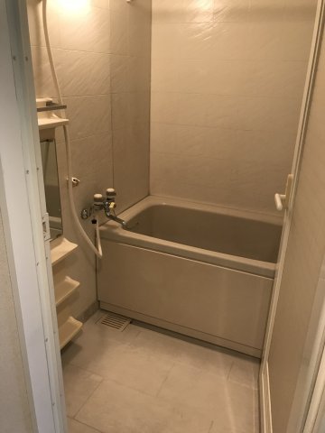 バス・シャワールーム　写真はイメージです。色仕様は現況優先になります。
