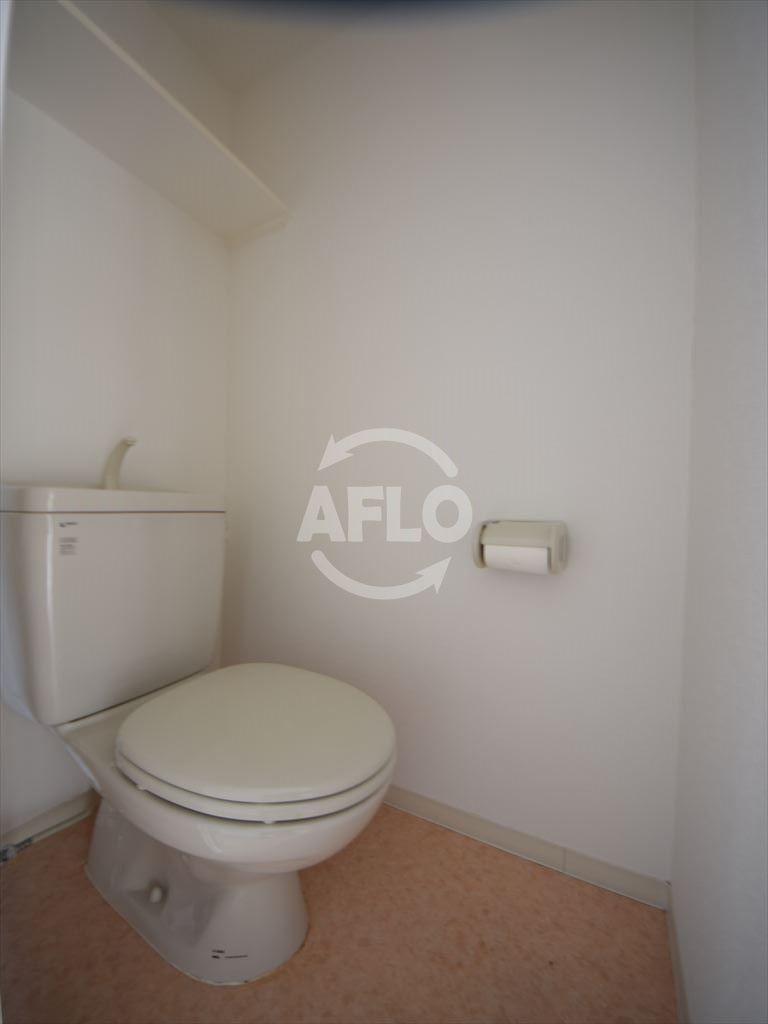 トイレ　シェモア桜川　温水洗浄便座