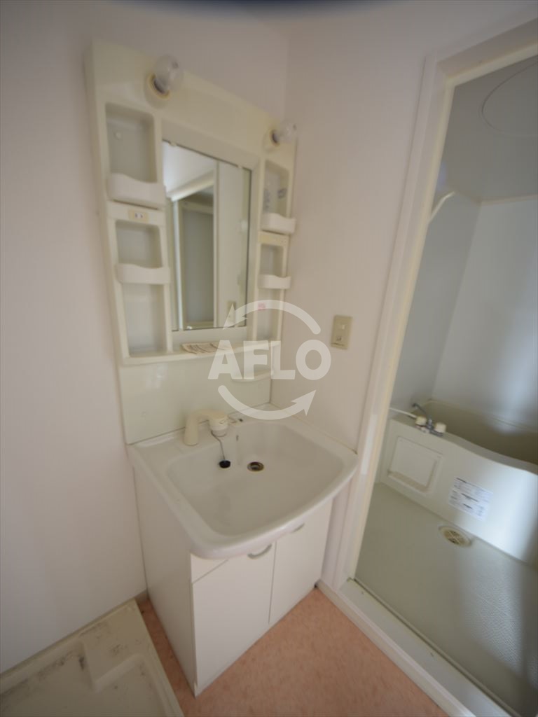 洗面設備　シェモア桜川　独立洗面台