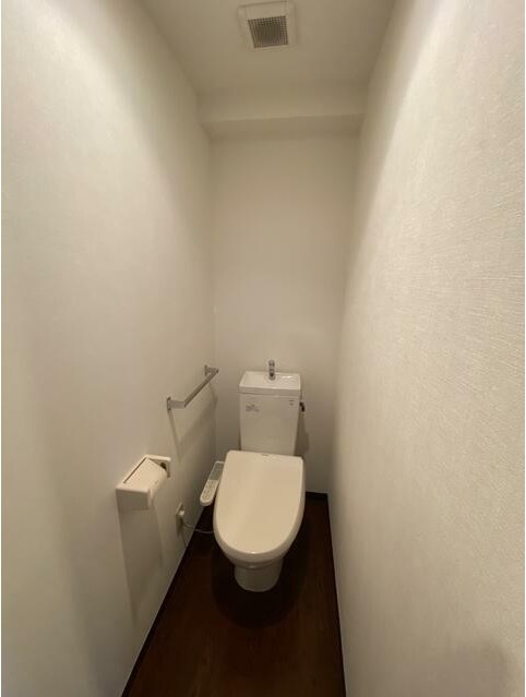 トイレ　嬉しい温水洗浄便座♪