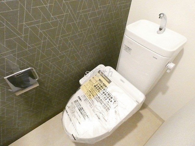 トイレ　ウォシュレットつきのトイレ