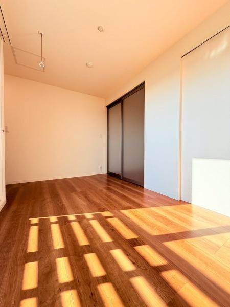 居室・リビング　別のお部屋の写真です。現況優先となります