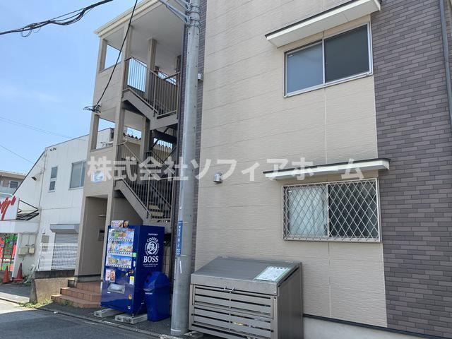 建物外観　外観は落ち着いています