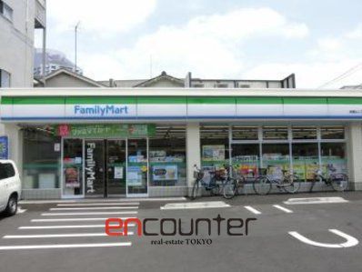 コンビニ　ファミリーマート本駒込二丁目店（コンビニ）まで220m