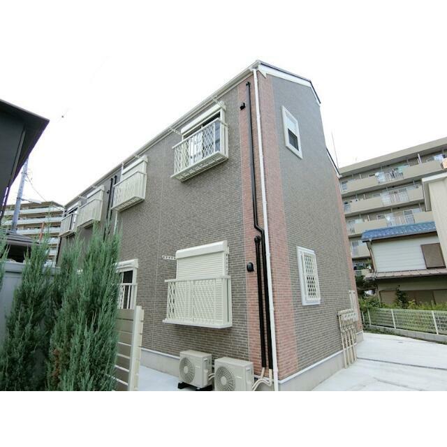 建物外観　レンガ調のお洒落な外観です♪
