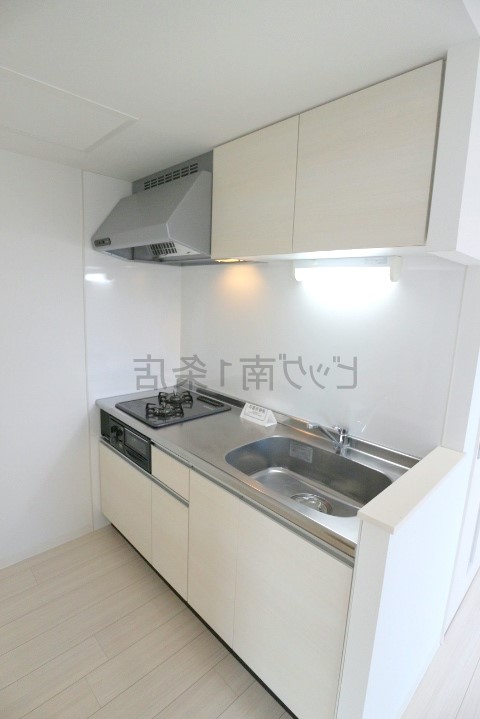 キッチン　独立型のシステムキッチンです♪