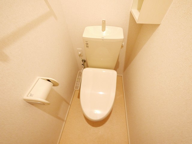 トイレ　落ち着いたトイレです