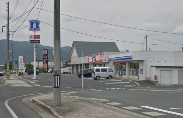コンビニ　ローソン 平田中ノ島店（コンビニ）まで250m