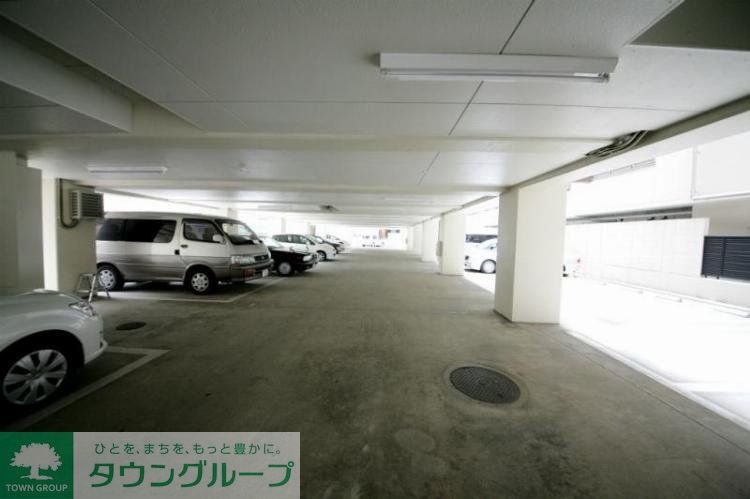 駐車場　駐車場
