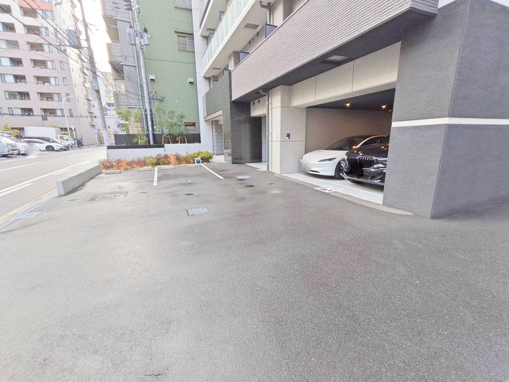 駐車場　駐車場