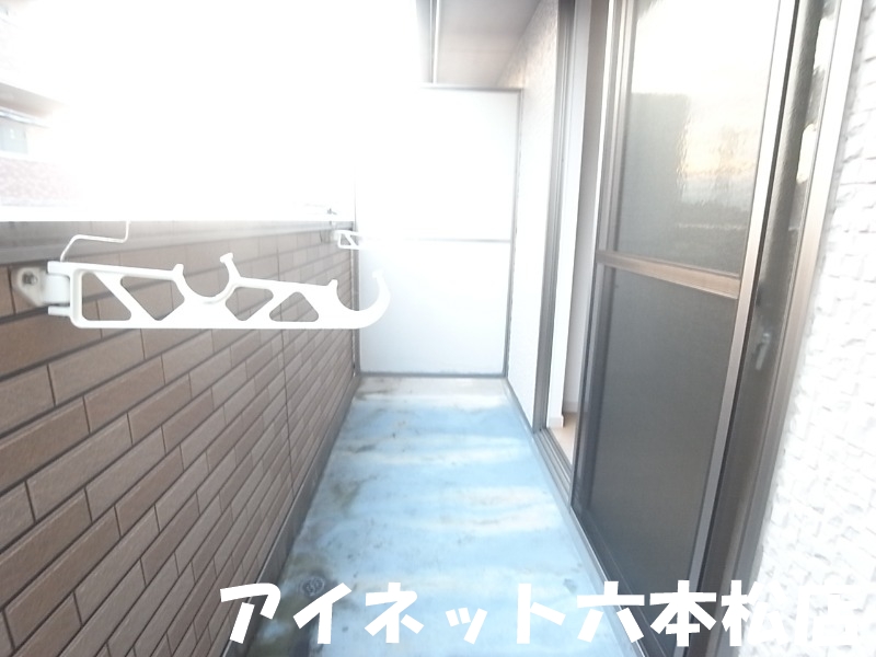 バルコニー　お洗濯物はこちらへ