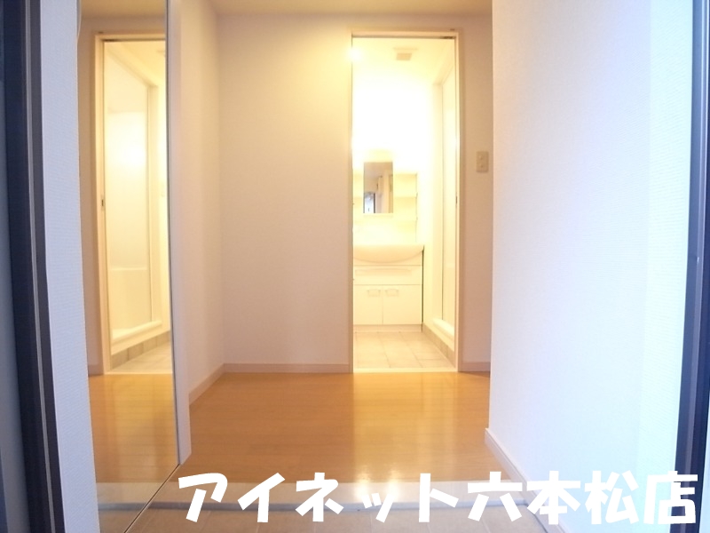 玄関　玄関はこんな感じです。
