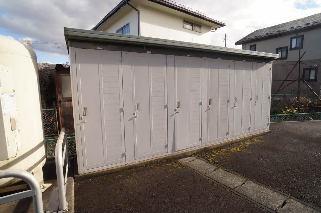 建物外観　ストッカー