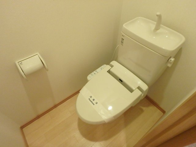 トイレ　清潔感のあるトイレです