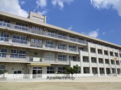 小学校　福山市立多治米小学校（小学校）まで1600m
