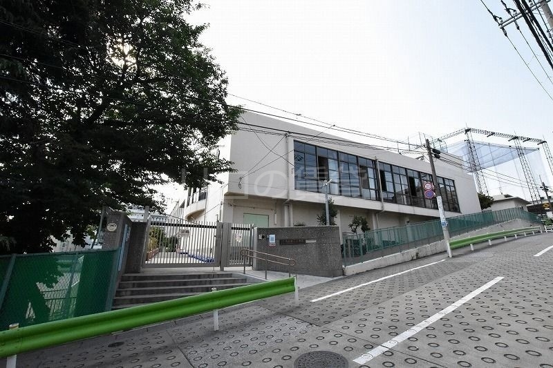 小学校　馬込第三小学校（小学校）まで960m
