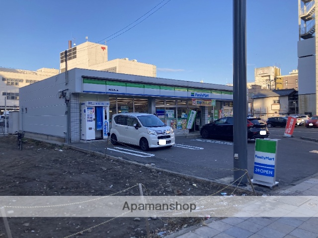 コンビニ　ファミリーマート新岐阜駅北店（コンビニ）まで489m
