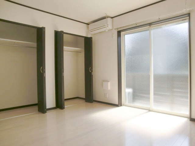 その他部屋・スペース　南向きの明るい洋室です。
