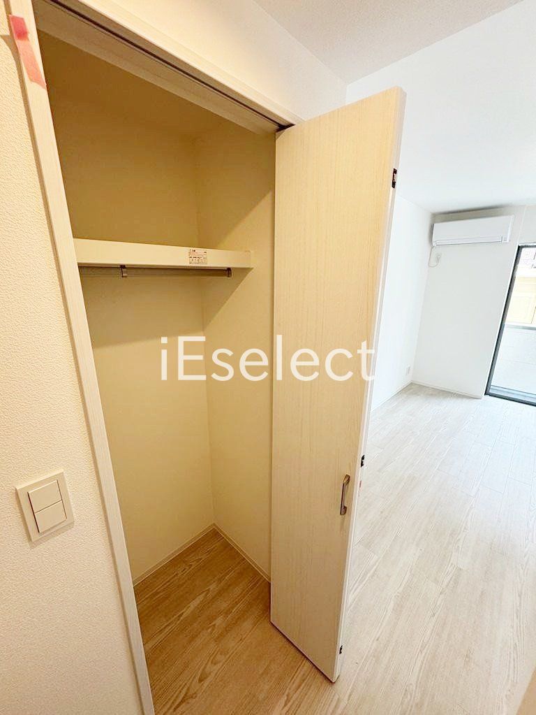 収納　洋服もかけられるクローゼット♪