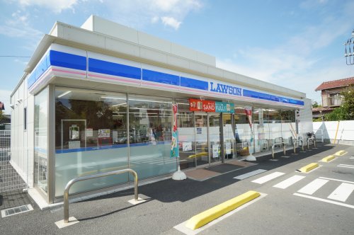 コンビニ　ローソン　千葉塩田町店（コンビニ）まで685m
