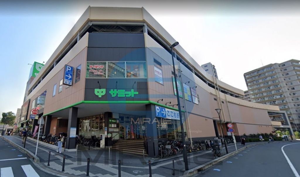 スーパー　サミットストア藤沢駅北口店（スーパー）まで130m