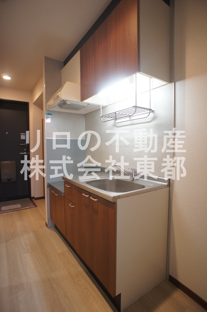 キッチン　上下に収納あり！使い勝手の良いキッチンです！！