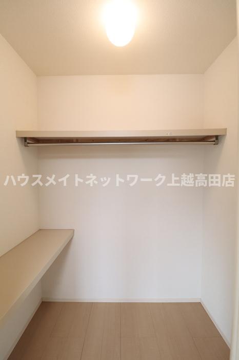 収納　ウォークインクローゼット