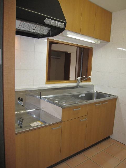 キッチン　別部屋参考写真  システムキッチンになります！