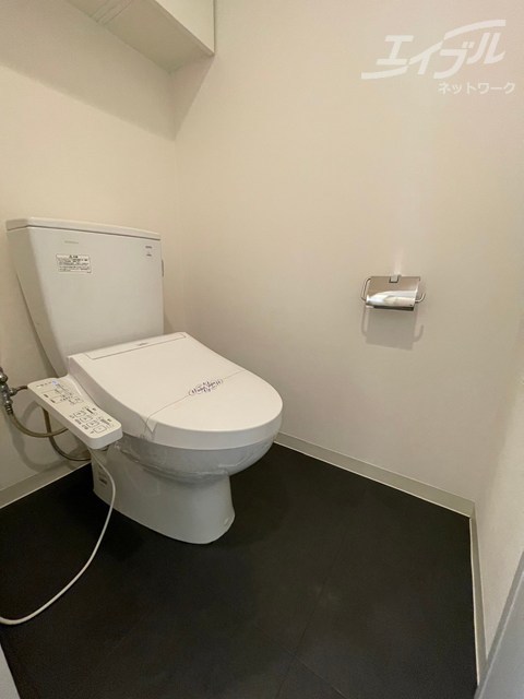トイレ　ウォシュレット付いてます！