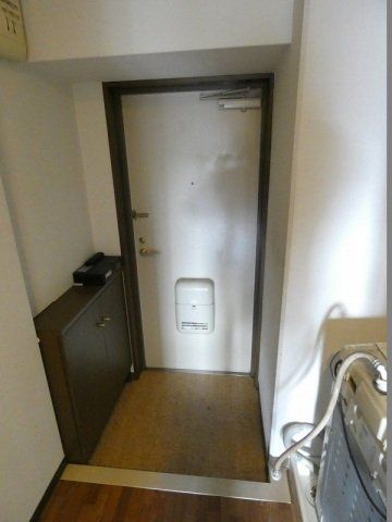 玄関　玄関です。シューズボックスがあります。
