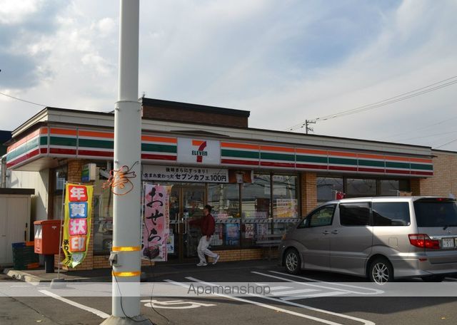 コンビニ　セブンイレブン（コンビニ）まで386m