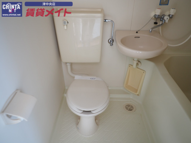 トイレ　別部屋写真