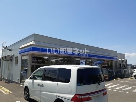 コンビニ　ローソン 青森はまなす店（コンビニ）まで595m