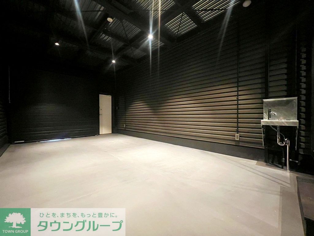 駐車場　エントランス