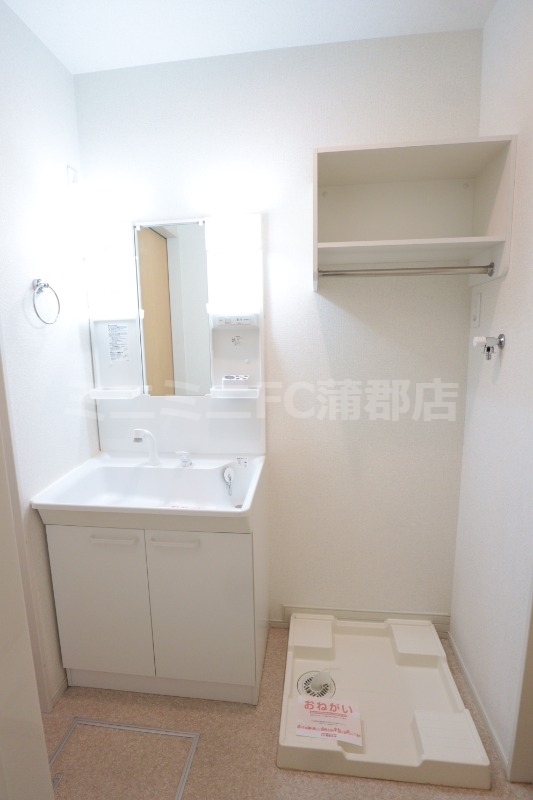 洗面設備　同タイプ