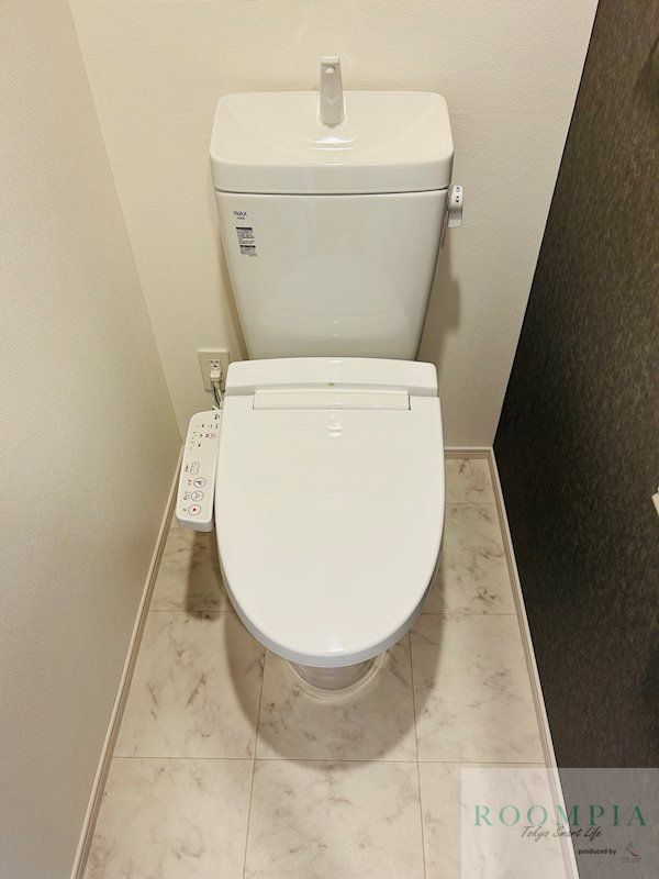 トイレ　※同タイプの別のお部屋です。