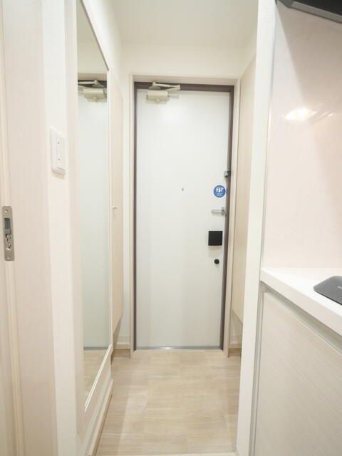 玄関　（別タイプ参考写真）ミハス要町　豊島区千早１