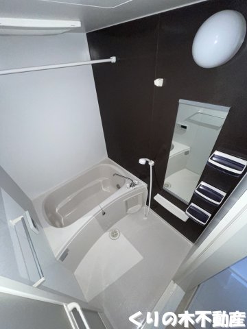 バス・シャワールーム　反転同タイプのお部屋です（現況を優先します）
