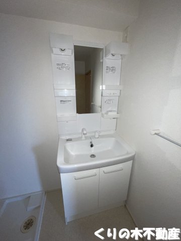 洗面設備　反転同タイプのお部屋です（現況を優先します）