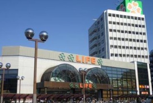 スーパー　ライフ平和台店（スーパー）まで687m